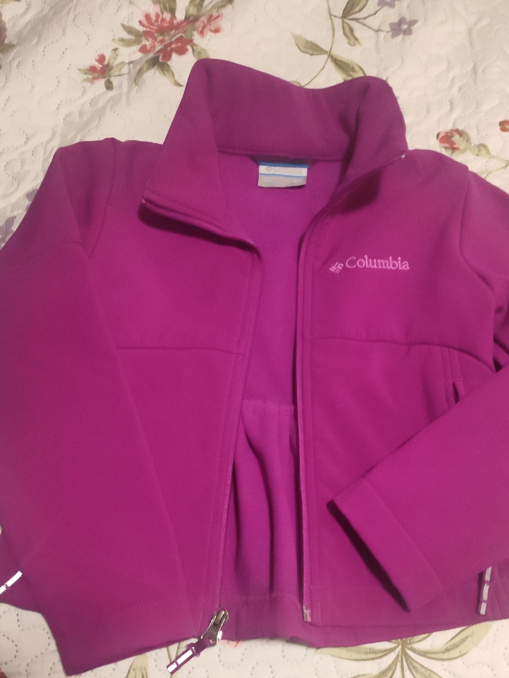 Columbia Women's Bright Magenta Softshell Jacket